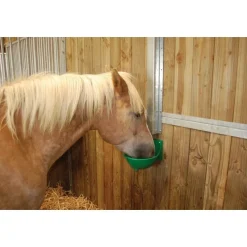 LA GEE Abreuvoir chevaux à palette horizontale Autodrink - La Gée< Abreuvoirs Chevaux