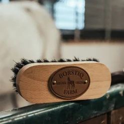 BORSTIQ Brosse tête cheval bois de hêtre -< Brosses Et Bouchons Cheval