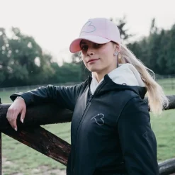 KEVIN STAUT COLLECTION Casquette équitation Collection Brune Faivre -< Casquettes, Écharpes, Bonnets