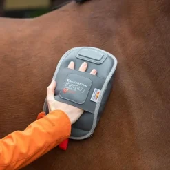 EQUILIBRIUM Gant de massage cheval chauffant -< Accessoires Thérapeutiques|Accessoires Pansage
