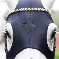 FENWICK Masque cheval relaxant sans oreilles fermeture velcro - Technologie Titane Liquide -< Equipement Concours|Masque Anti-Stress Cheval