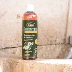 RAVENE Shampoing protecteur cheval Emouchine 500 ml -< Shampoing Cheval