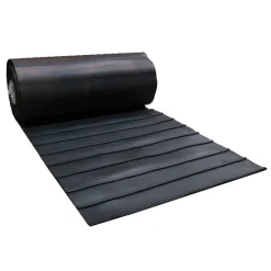 IDS Tapis caoutchouc avec tasseau pont de van ou camion cheval -< Equipement Van Et Camions|Tapis De Sols Box Et Écurie