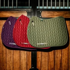 HORSEWARE Tapis de selle cheval Amigo Close Contact -< Tapis De Selle Classiques